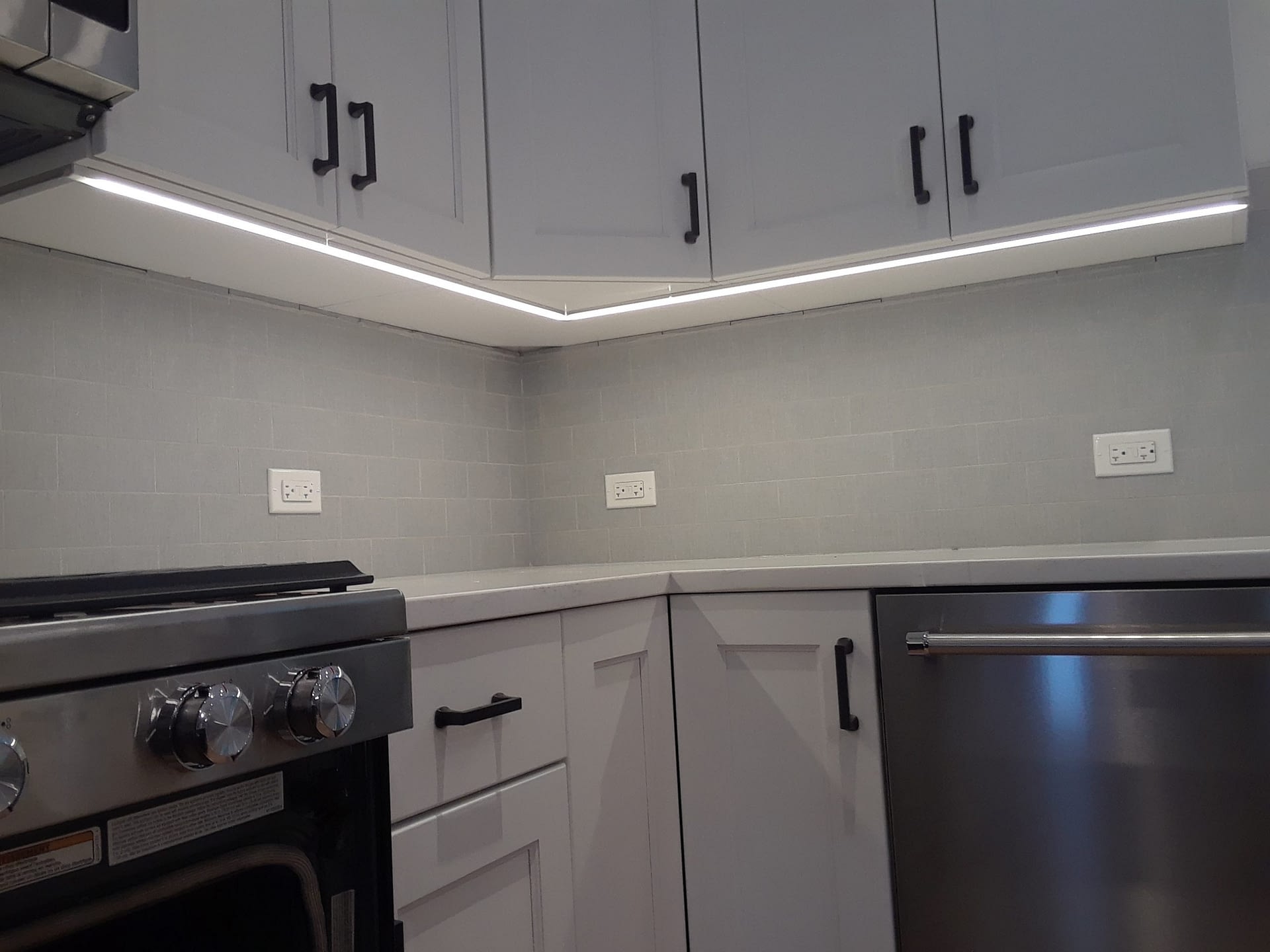 Under cabinet lighting