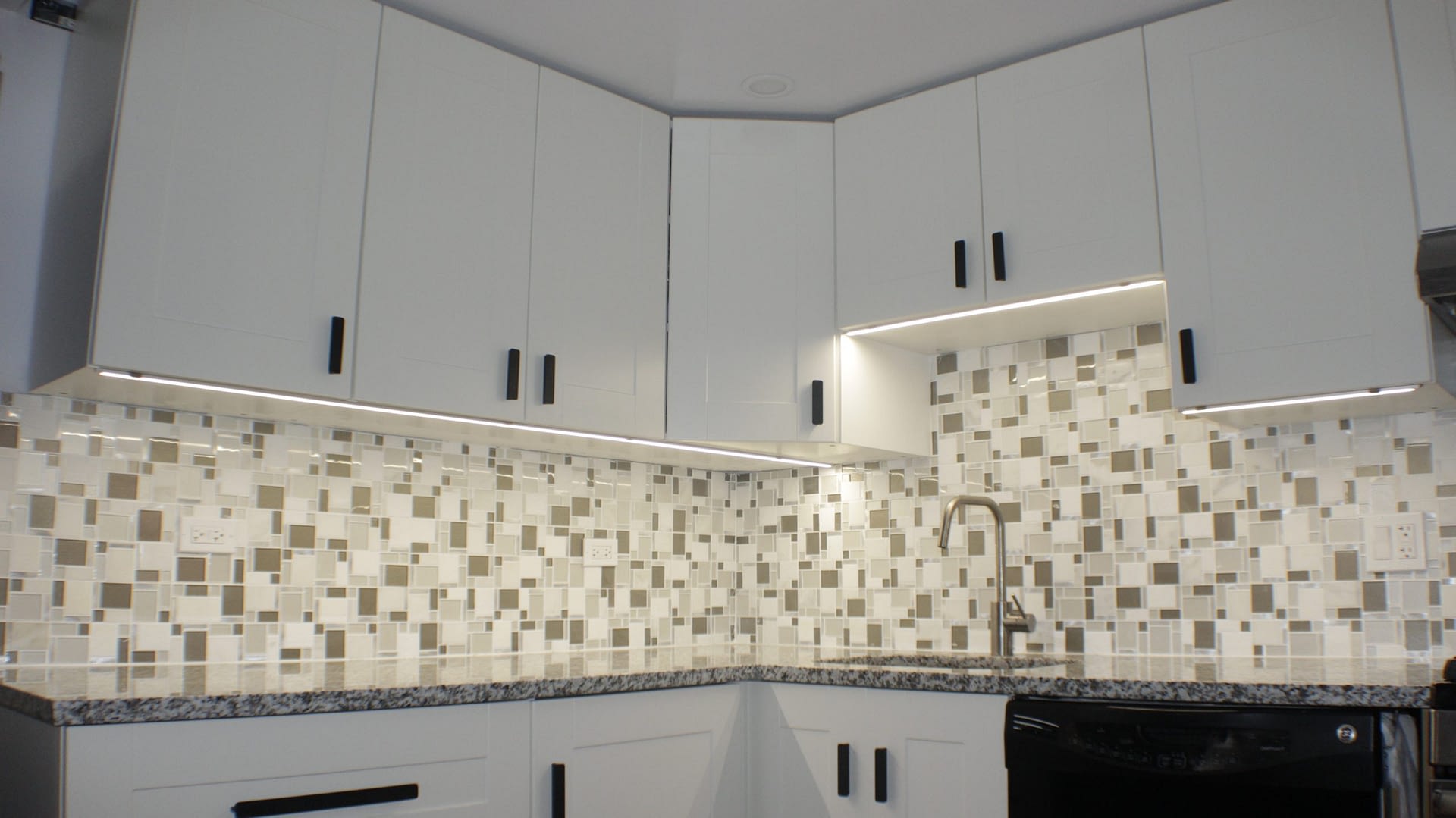 Under cabinet lighting