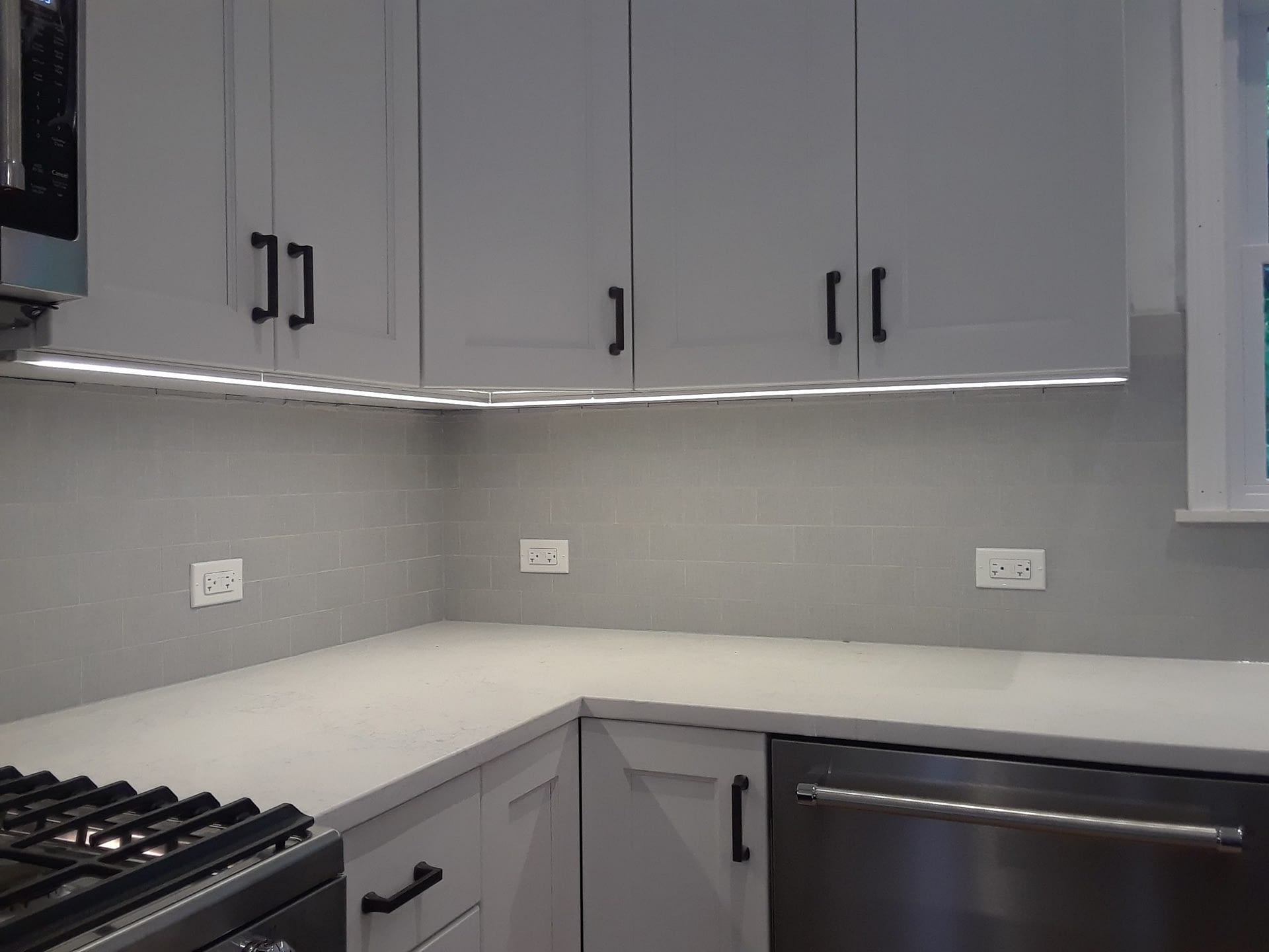 Under cabinet lighting