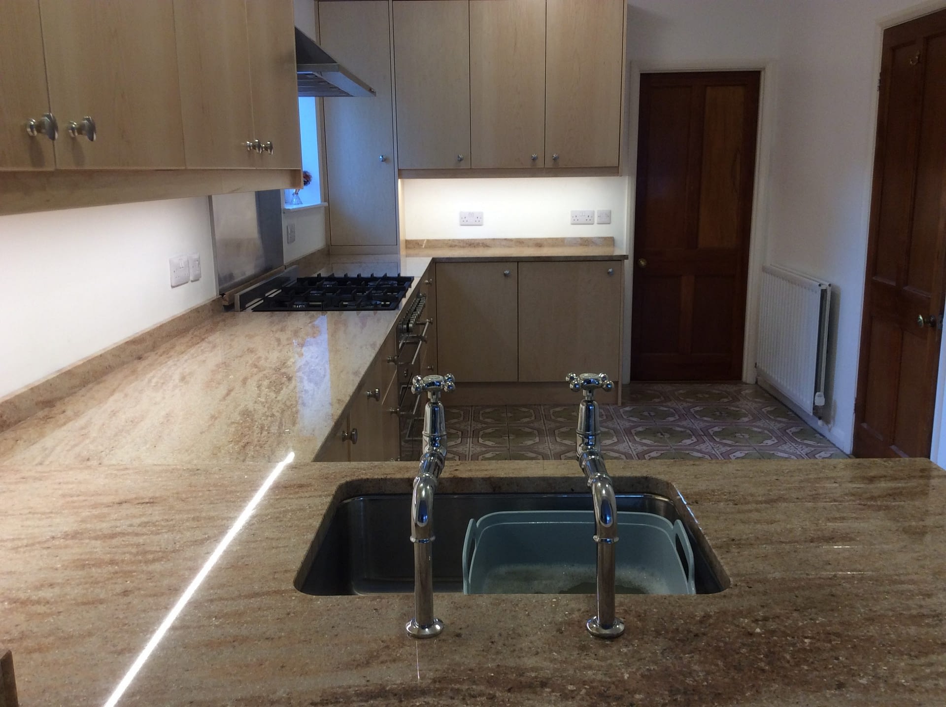 Under cabinet lighting