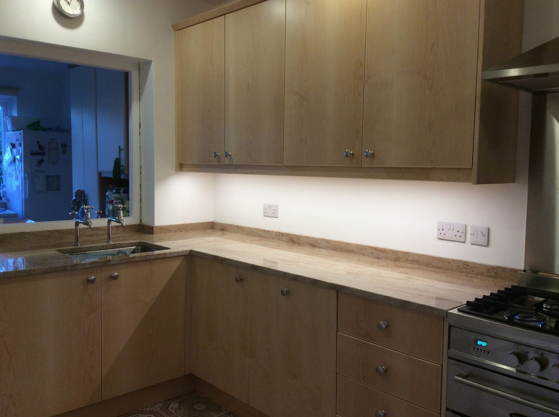 Under cabinet lighting