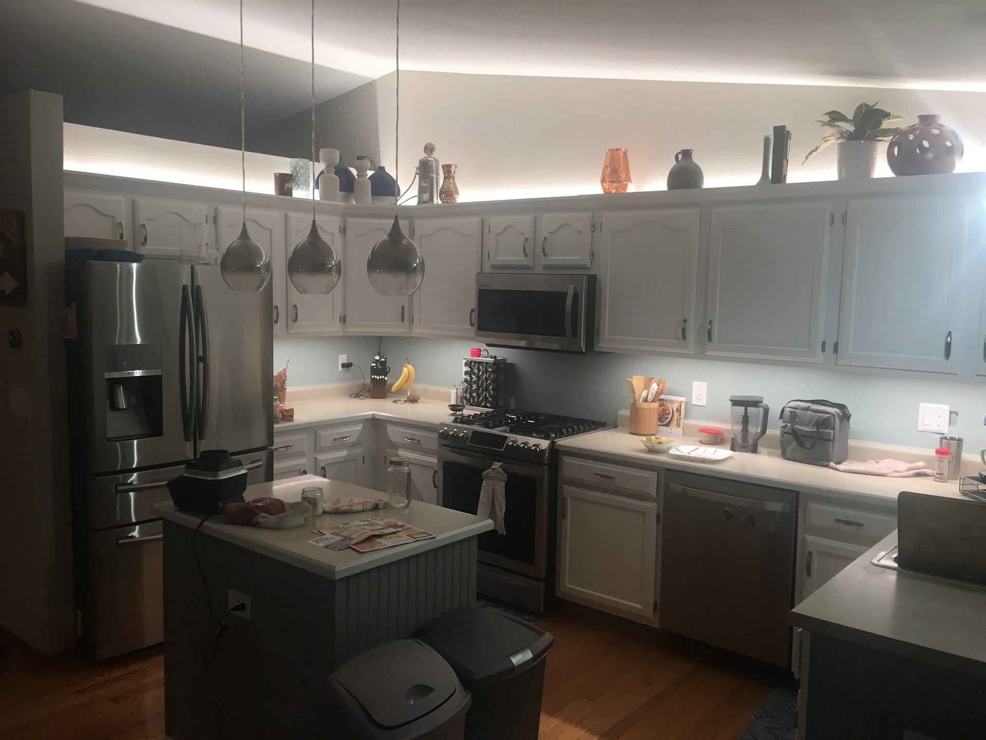 Under cabinet lighting
