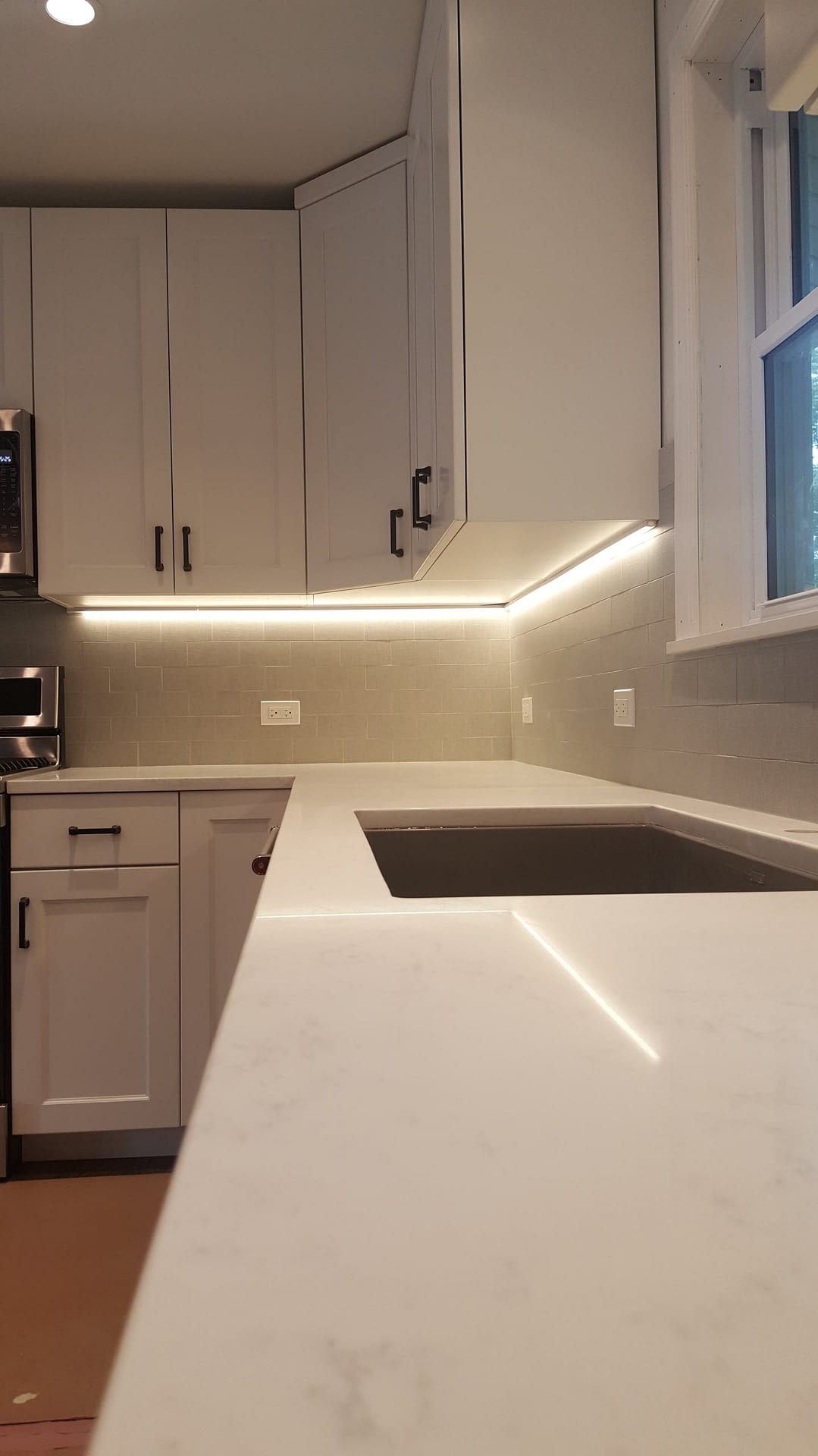 Under cabinet lighting