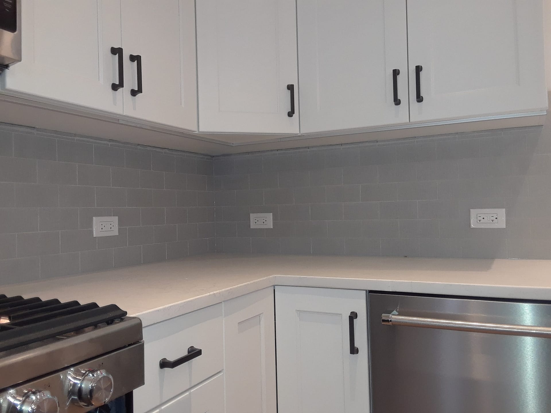 Under cabinet lighting