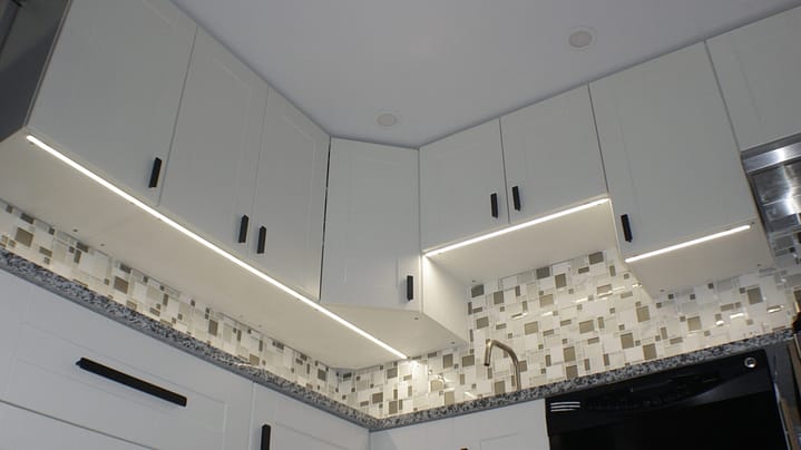 under cupboard lighting important in kitchen design